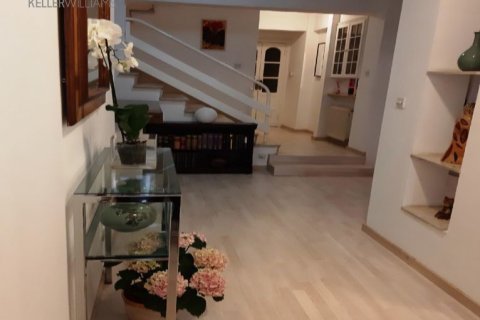 3 bedrooms Townhouse in Strovolos, Nicosia, No. 40435 2