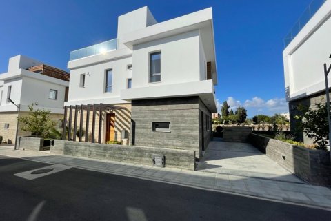 3 bedrooms Villa in Paphos,  No. 38902 15
