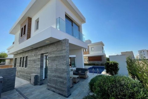 3 bedrooms Villa in Paphos,  No. 38902 11