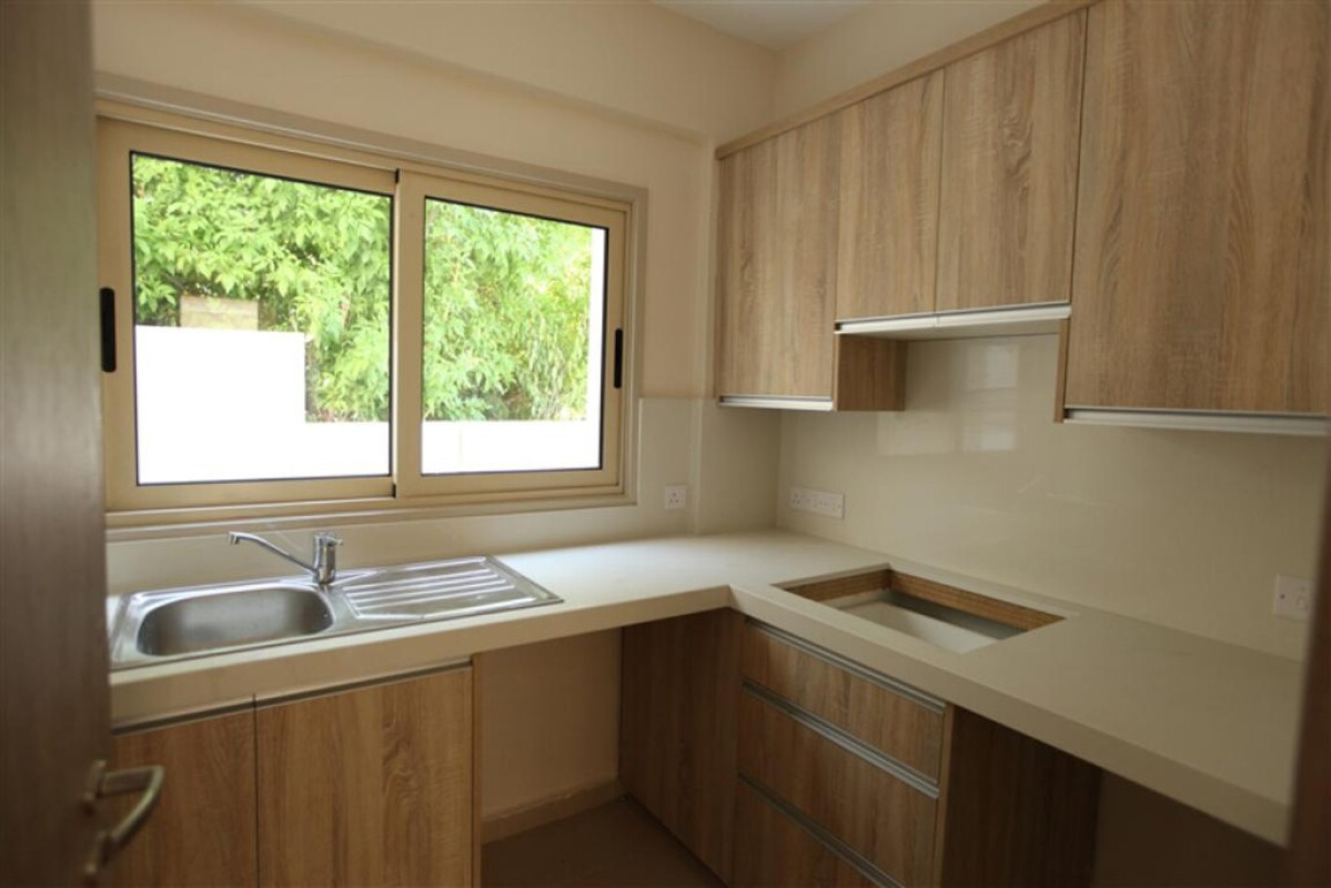 4 bedrooms Villa in Nicosia, Cyprus No. 38905