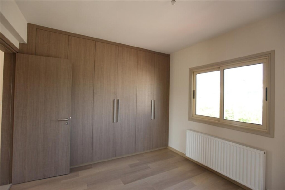 4 bedrooms Villa in Nicosia, Cyprus No. 38905