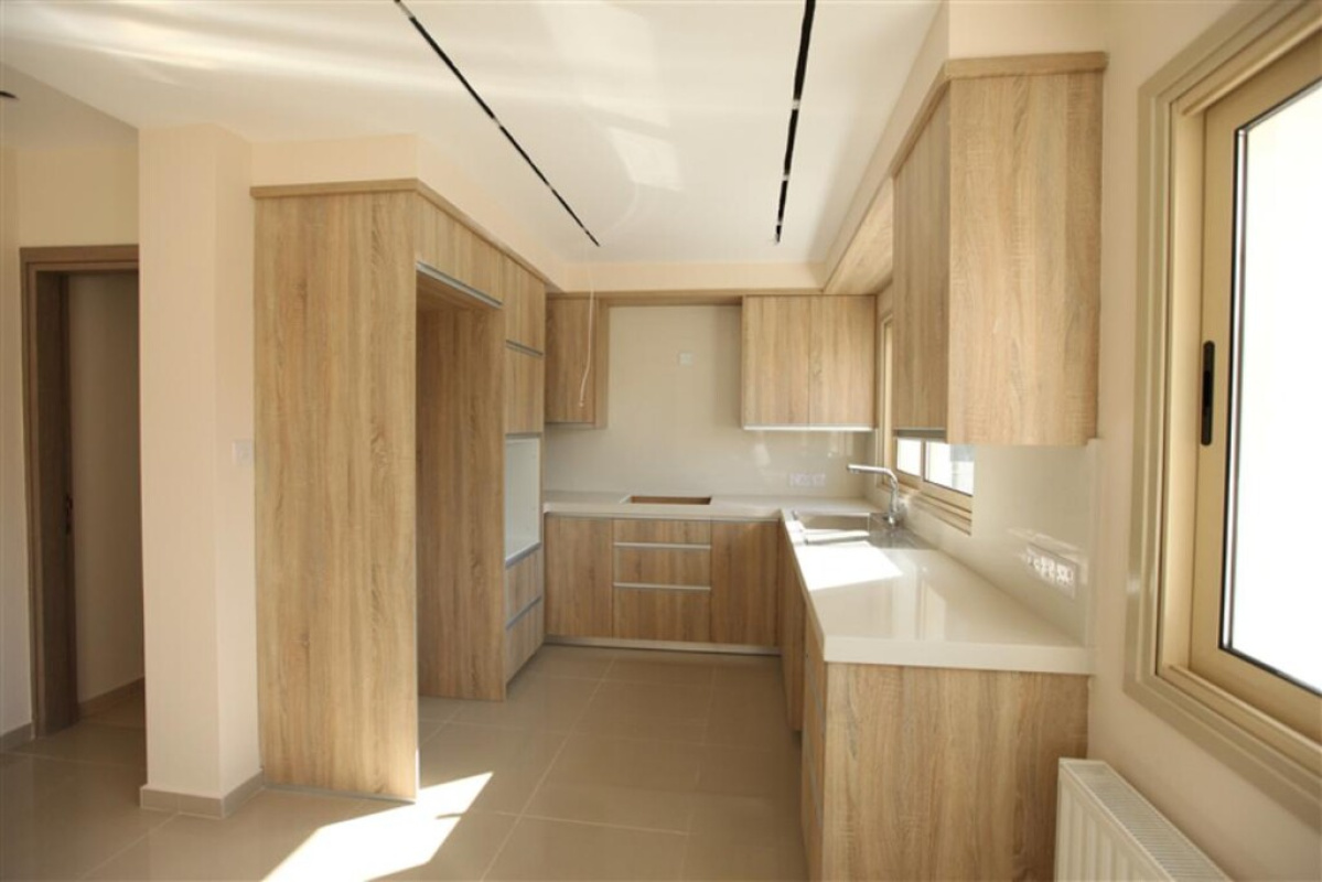 4 bedrooms Villa in Nicosia, Cyprus No. 38905