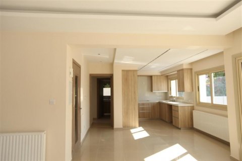 4 bedrooms Villa in Nicosia,  No. 38905 5