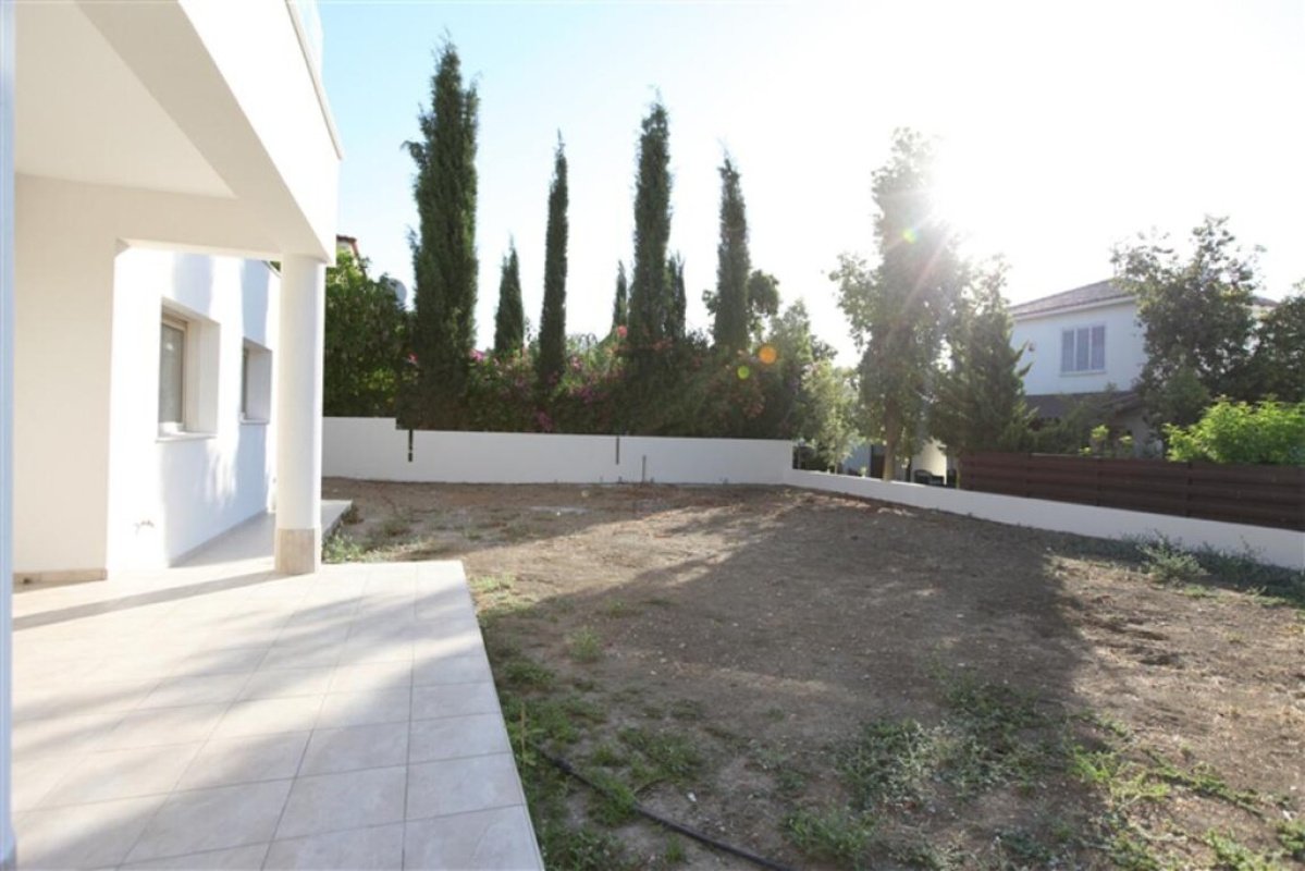 4 bedrooms Villa in Nicosia, Cyprus No. 38905