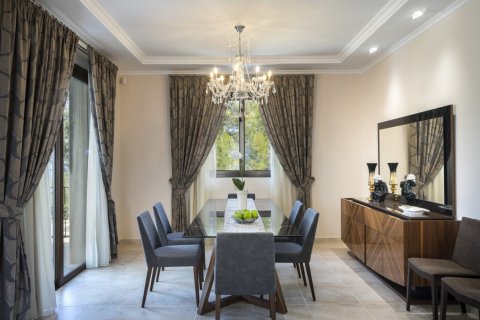 Вилла с 4 спальнями в Пафос,  № 38904 4