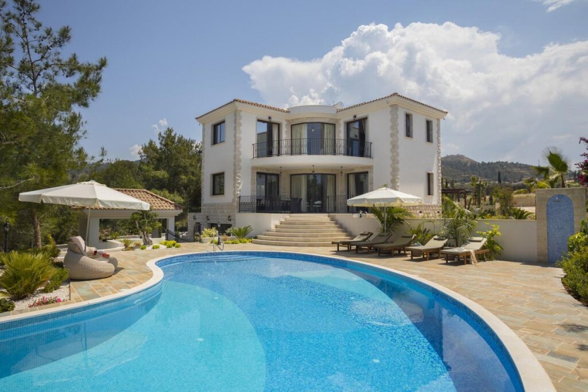 4 bedrooms Villa in Paphos, Cyprus No. 38904