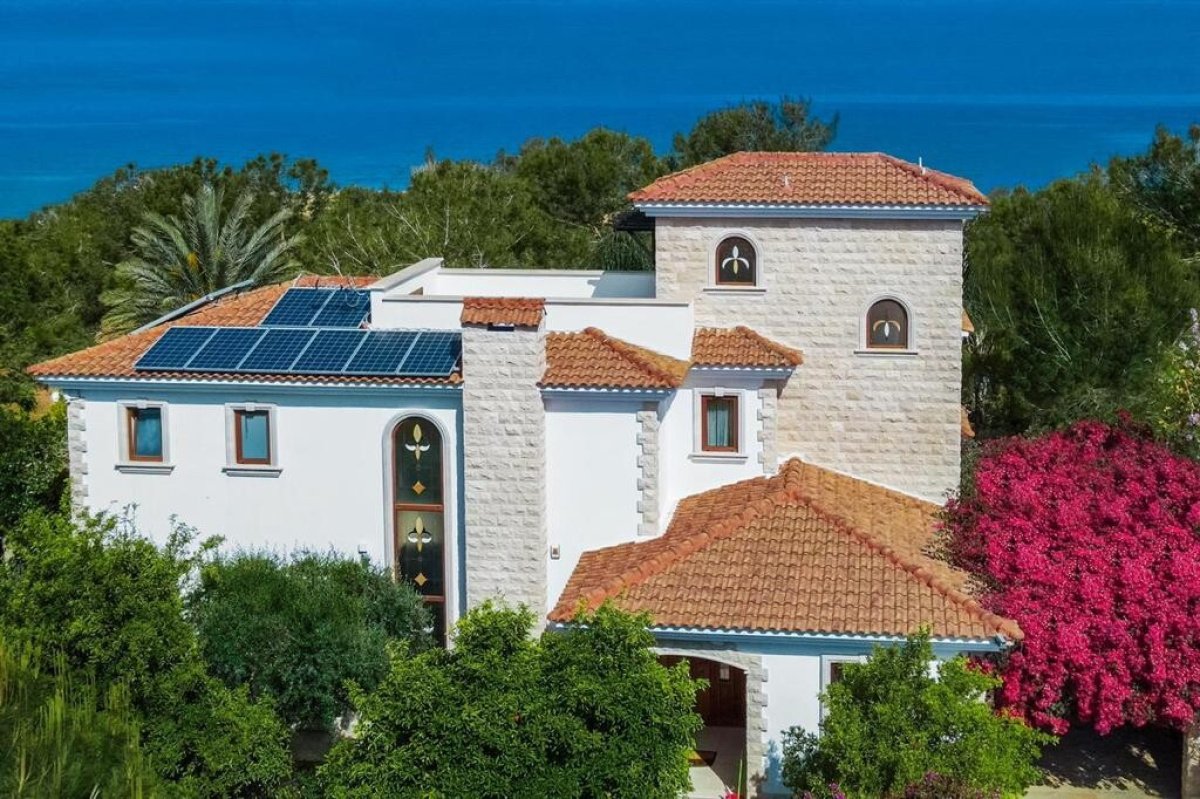 5 bedrooms Villa in Paphos, Cyprus No. 38903