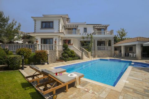 5 bedrooms Villa in Paphos,  No. 38903 11