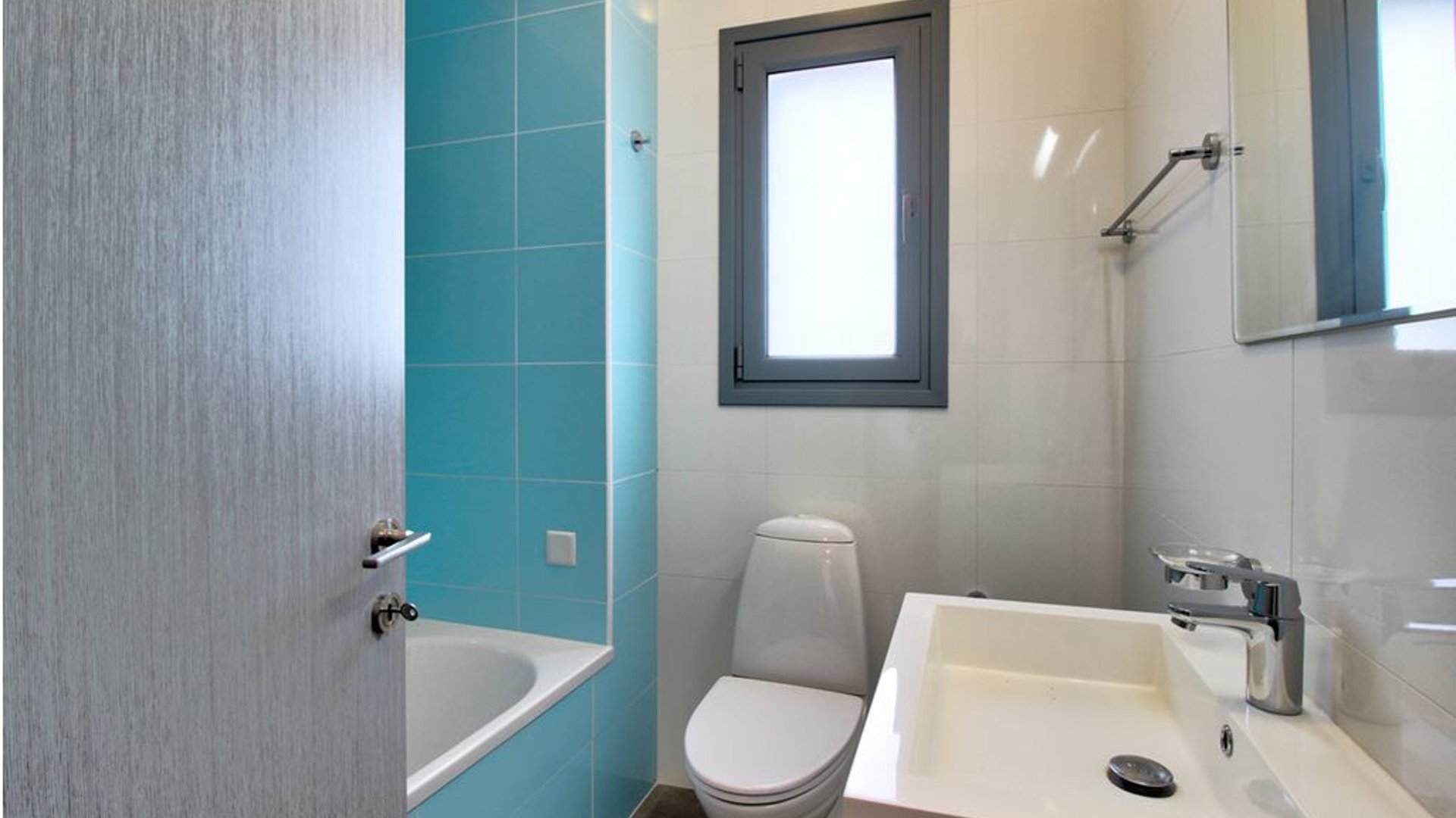 3 bedrooms Apartment in Mouttagiaka, Limassol, Cyprus No. 25811