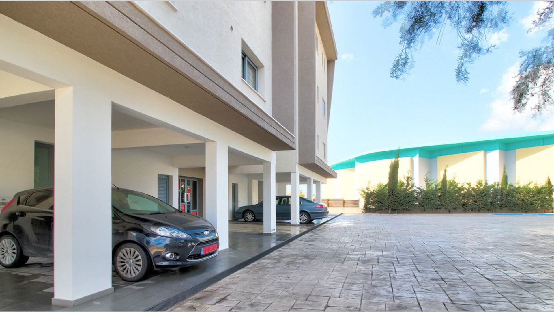 3 bedrooms Apartment in Mouttagiaka, Limassol, Cyprus No. 25811