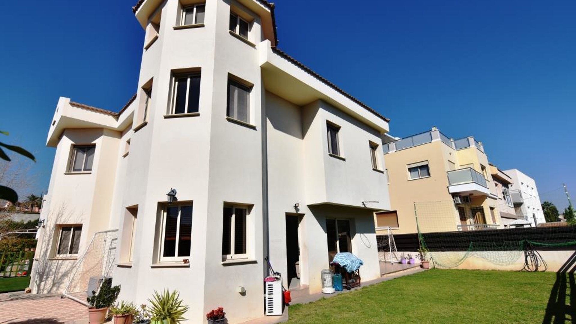 4 bedrooms Villa in Limassol, Cyprus No. 25807
