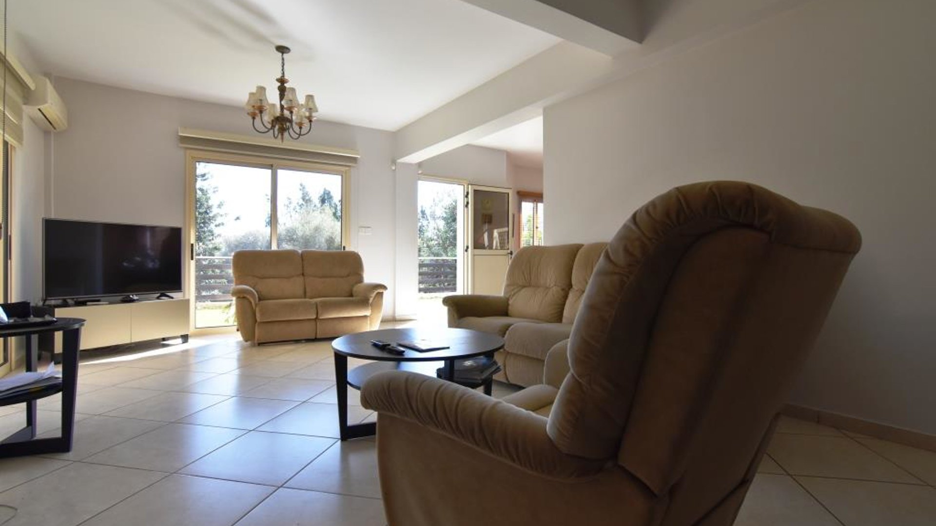 4 bedrooms Villa in Limassol, Cyprus No. 25807