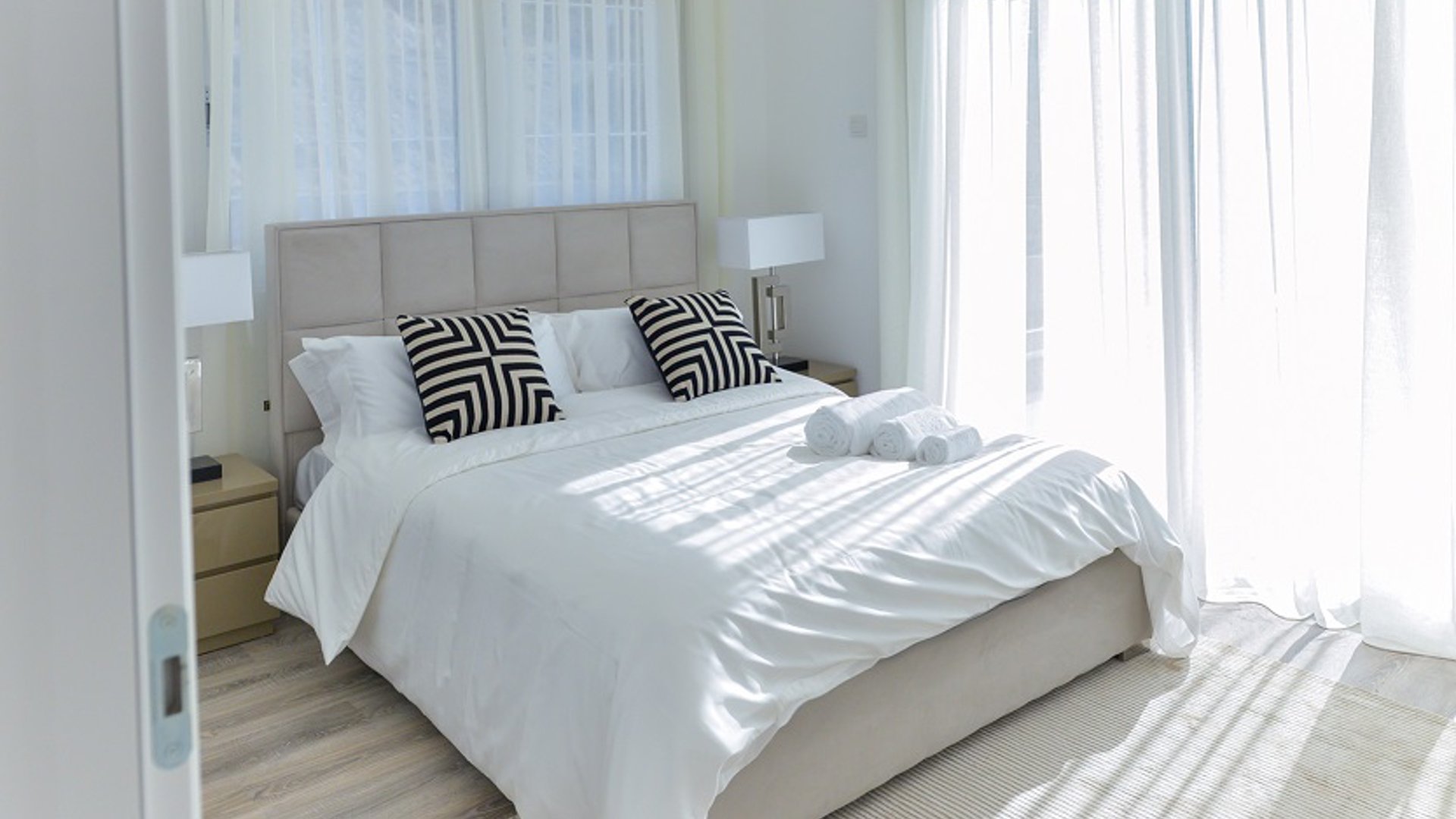 5 bedrooms Villa in Agios Tychonas, Limassol, Cyprus No. 25812