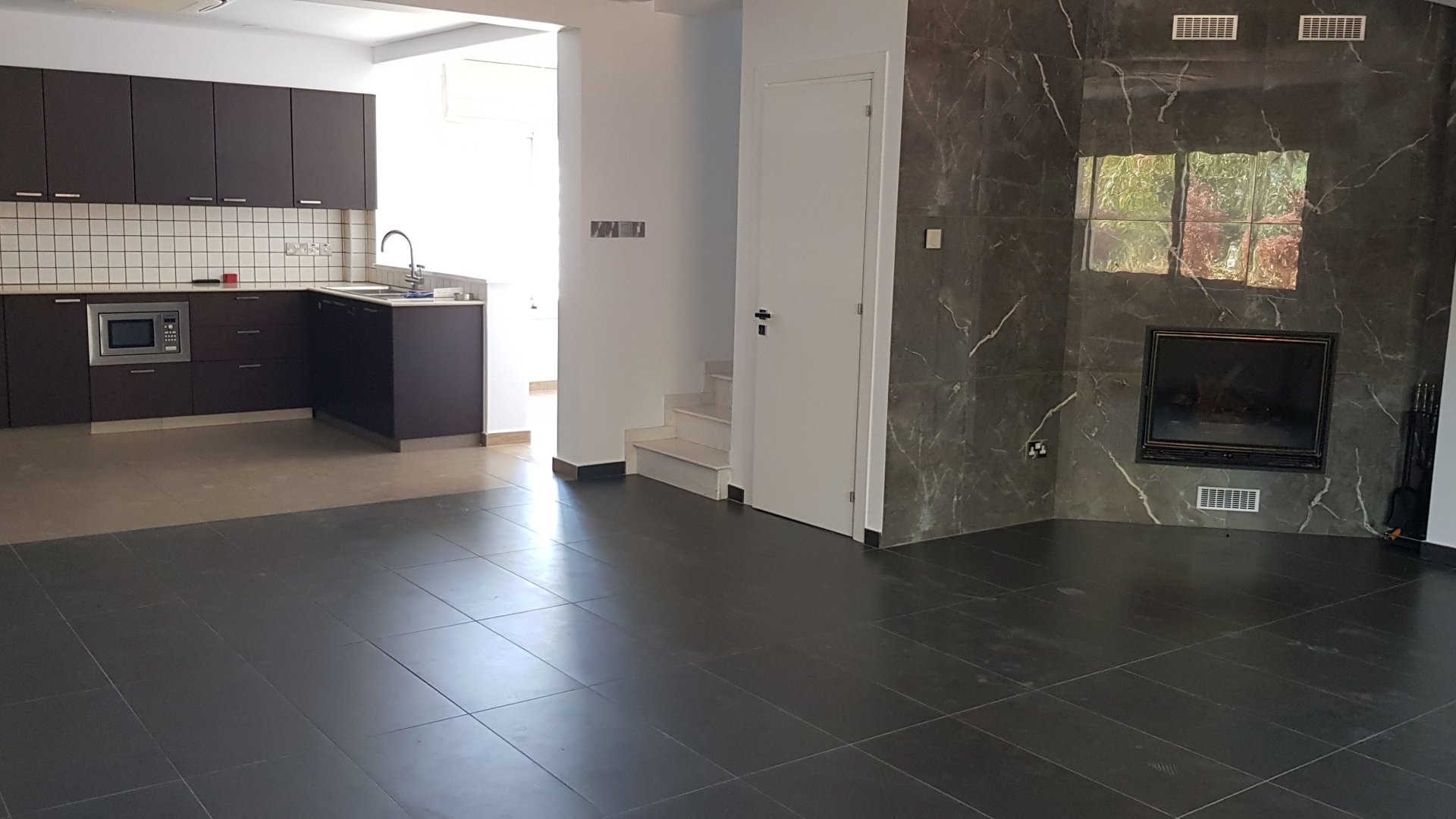 3 bedrooms Villa in Limassol, Cyprus No. 28561