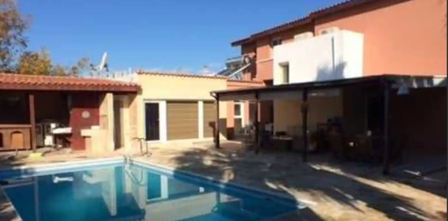 5 bedrooms Villa in Pyrgos, Limassol,  No. 48527