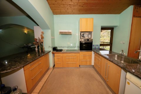 5 bedrooms Villa in Pera Pedi, Limassol,  No. 37715 12