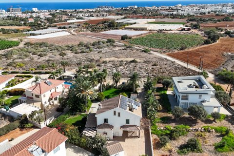 Вилла с 5 спальнями в Паралимни, Аммохостос,  № 39209 30