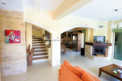 Вилла с 5 спальнями в Паралимни, Аммохостос,  № 39209 4