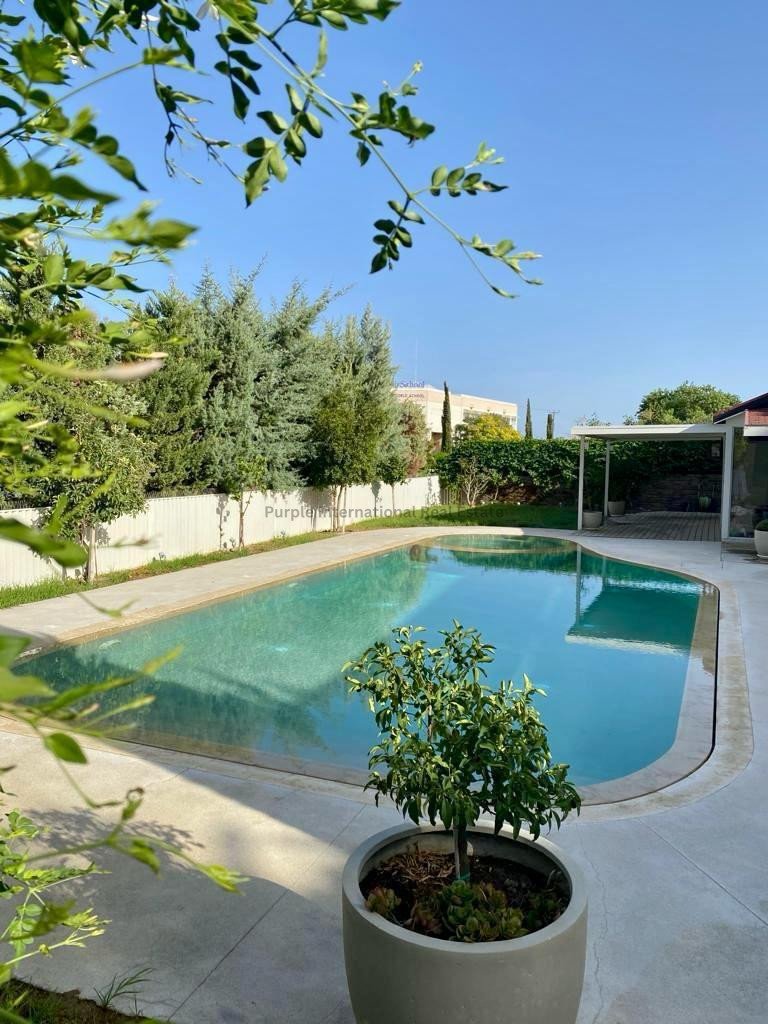 5 bedrooms Villa in Aradippou, Larnaka, Cyprus No. 56510