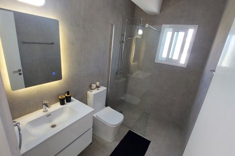 284m2 Commercial property in Kato Paphos, Paphos,  No. 47766 5