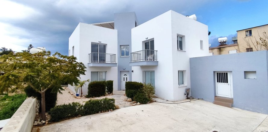 456m2 Commercial property in Geroskípou, Paphos,  No. 47768