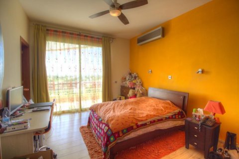 5 bedrooms Villa in Limassol,  No. 38482 8