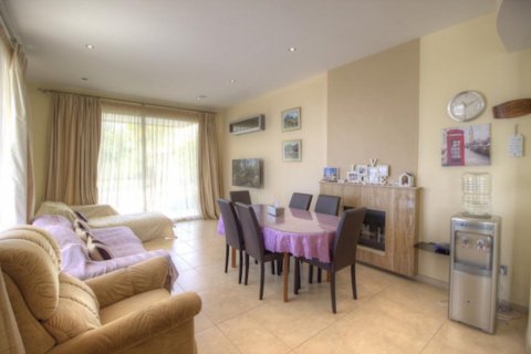 5 bedrooms Villa in Limassol,  No. 38482 7