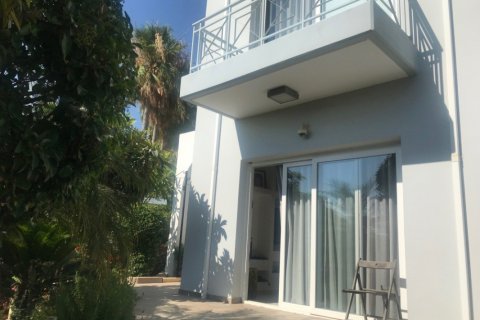 4 bedrooms Villa in Limassol,  No. 38484 5