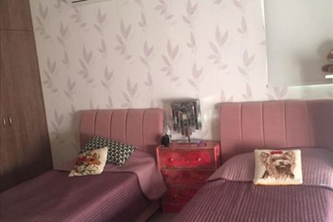 4 bedrooms Villa in Limassol,  No. 38484