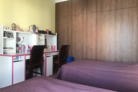 4 bedrooms Villa in Limassol,  No. 38484 2