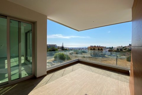 3 bedrooms Apartment in Limassol,  No. 38487 2