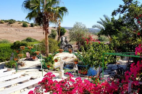 2 bedrooms Villa in Limassol,  No. 38483 5