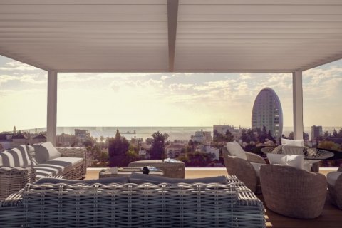 4 bedrooms Apartment in Limassol, No. 38460