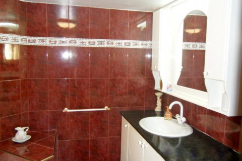 Вилла с 4 спальнями в Лимассол, Лимасол,  № 38461 7