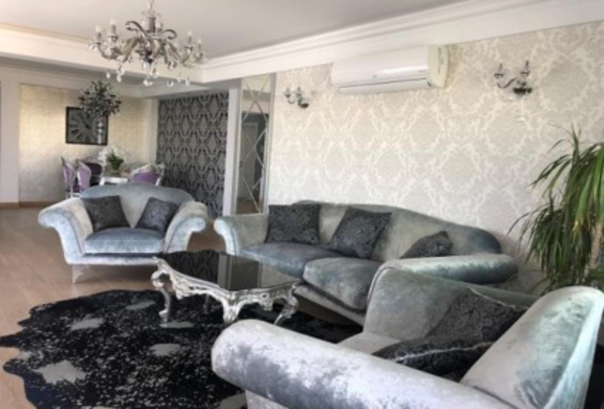 3 bedrooms Apartment in Limassol, Cyprus No. 38465