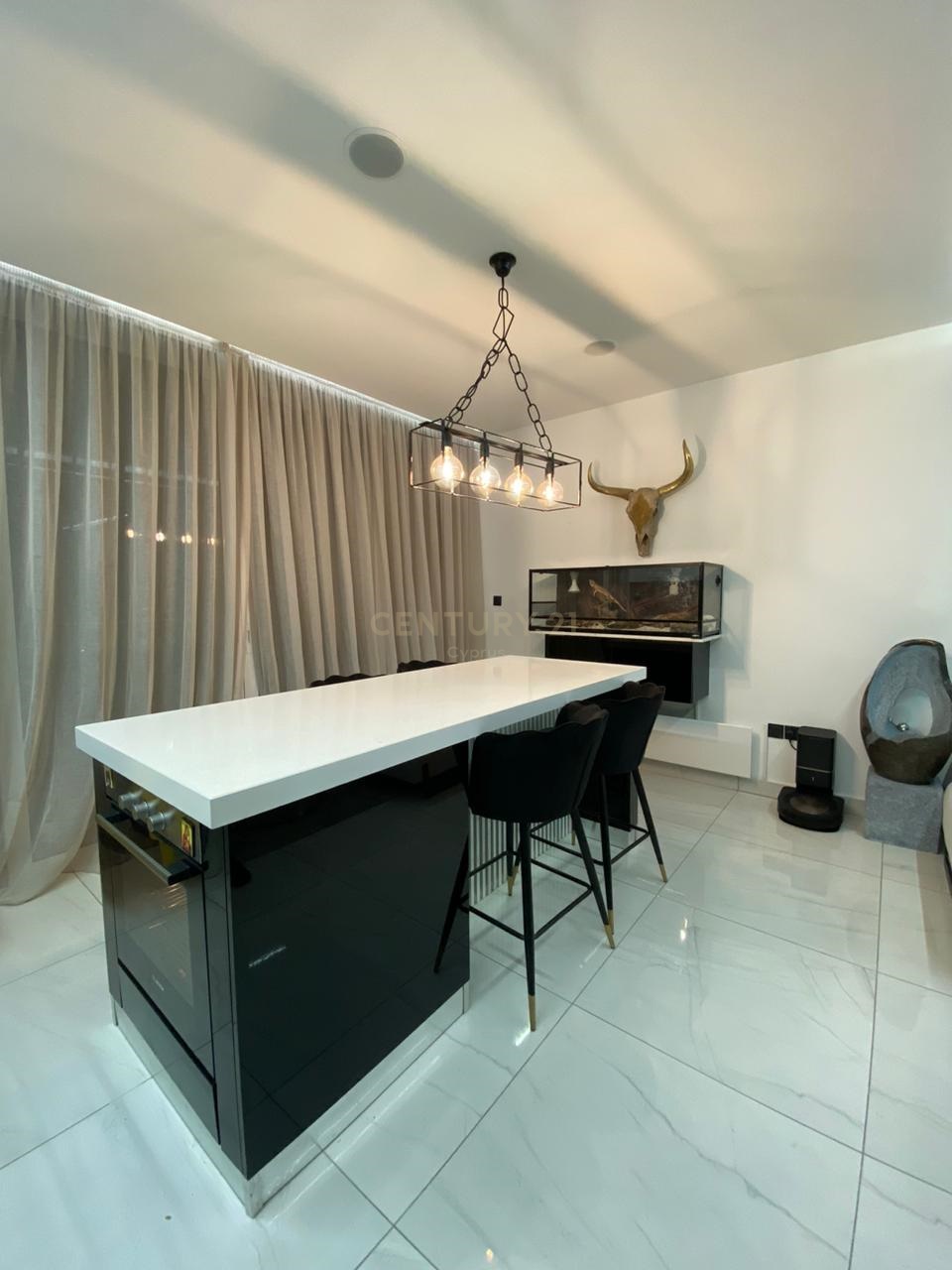3 bedrooms Penthouse in Limassol, Cyprus No. 6851