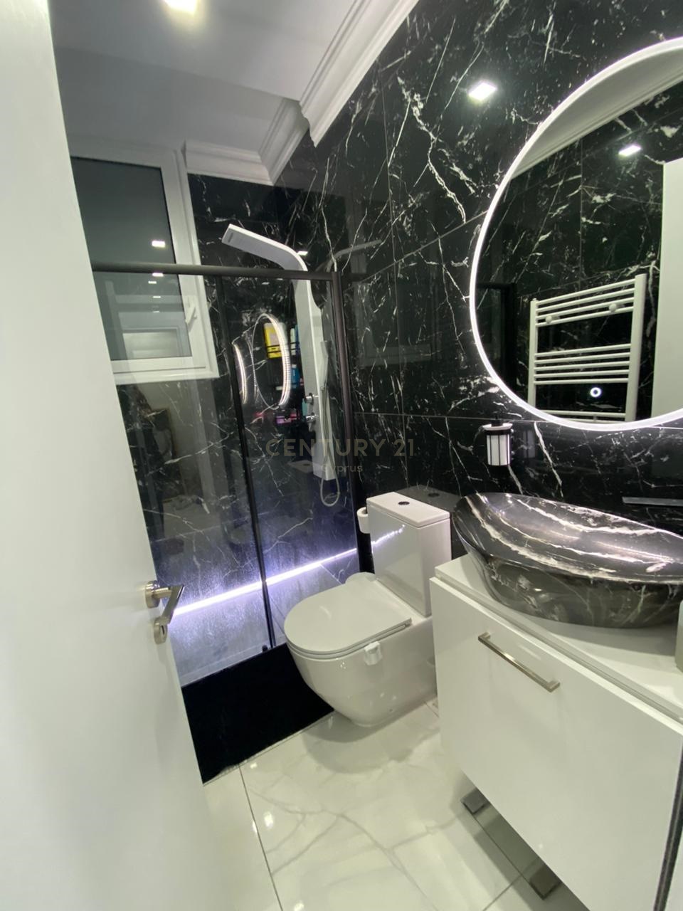 3 bedrooms Penthouse in Limassol, Cyprus No. 6851