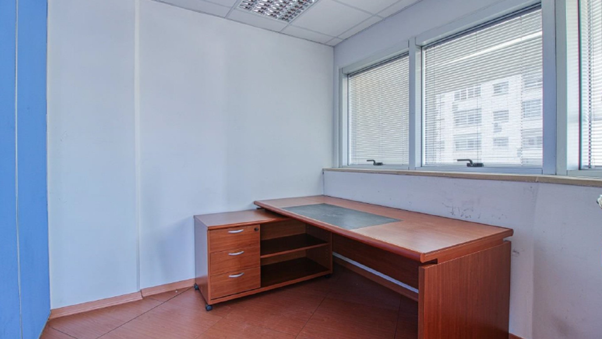 180m2 Office in Limassol, Cyprus No. 27399