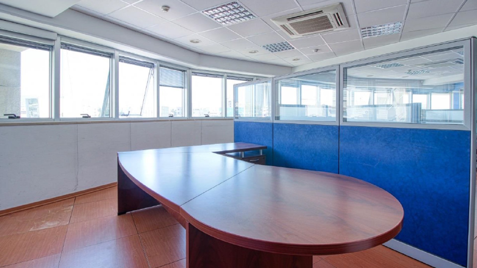 180m2 Office in Limassol, Cyprus No. 27399