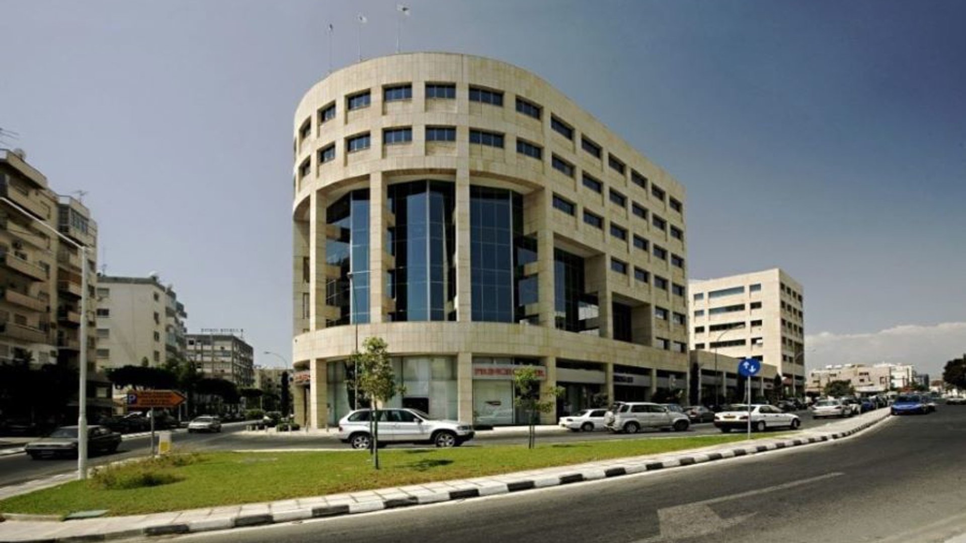 180m2 Office in Limassol, Cyprus No. 27399