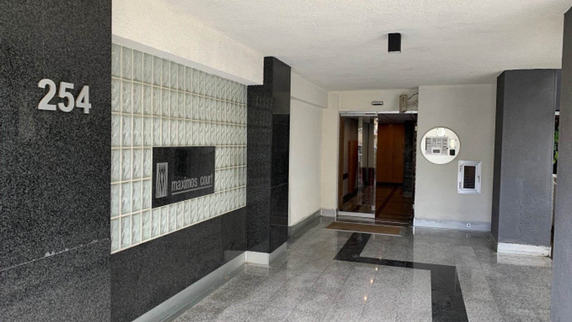 400m2 Office in Limassol, Cyprus No. 27397