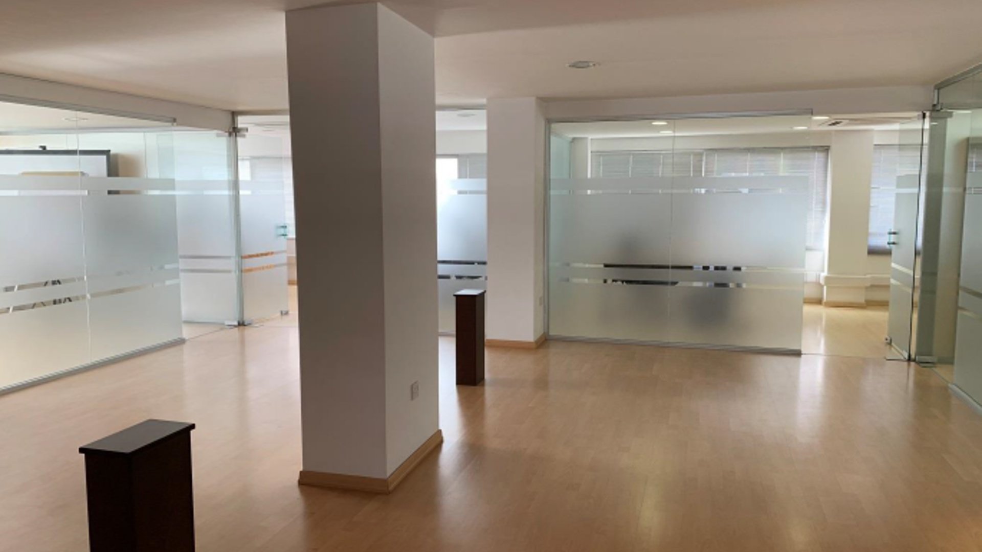 400m2 Office in Limassol, Cyprus No. 27397