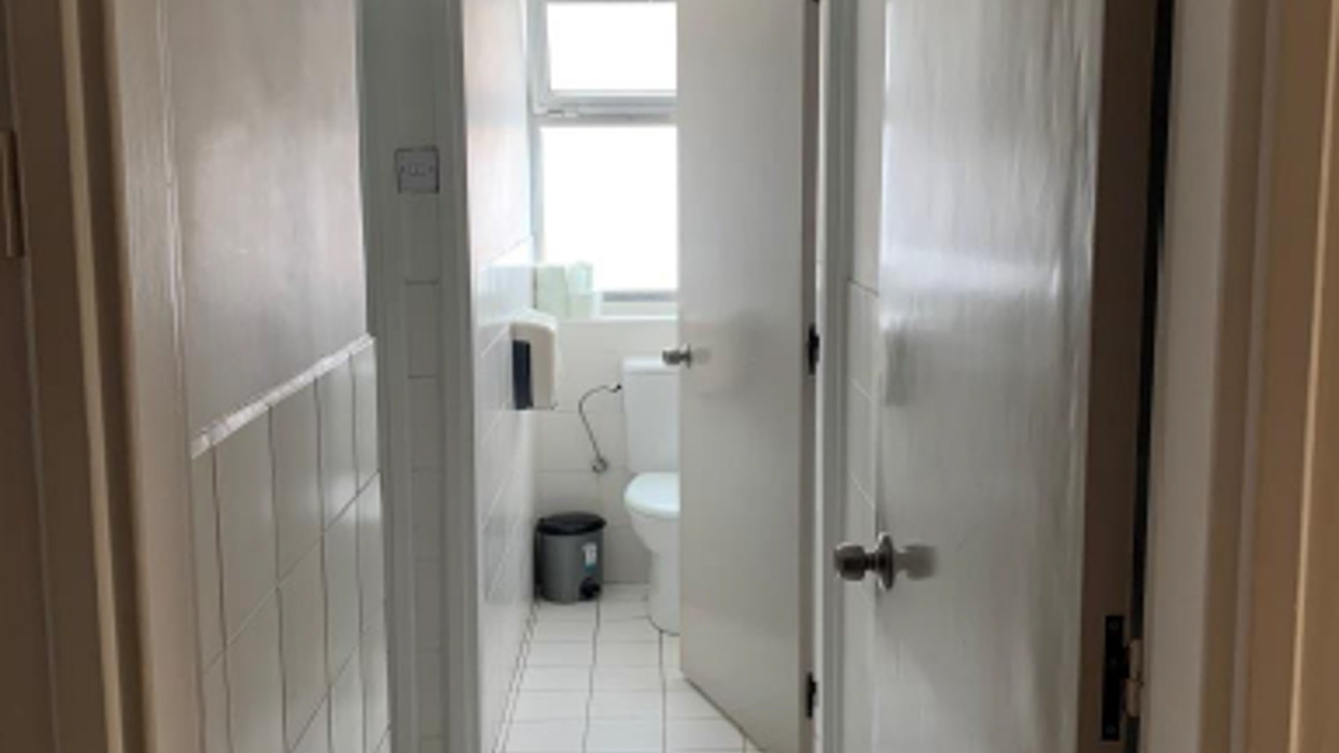 400m2 Office in Limassol, Cyprus No. 27397