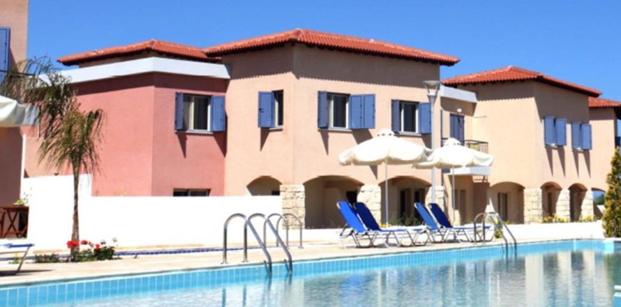 3 bedrooms Townhouse in Neo Chorio, Paphos,  No. 49248