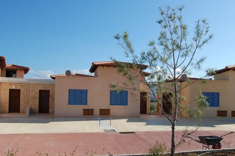 3 bedrooms Townhouse in Neo Chorio, Paphos,  No. 49248 3