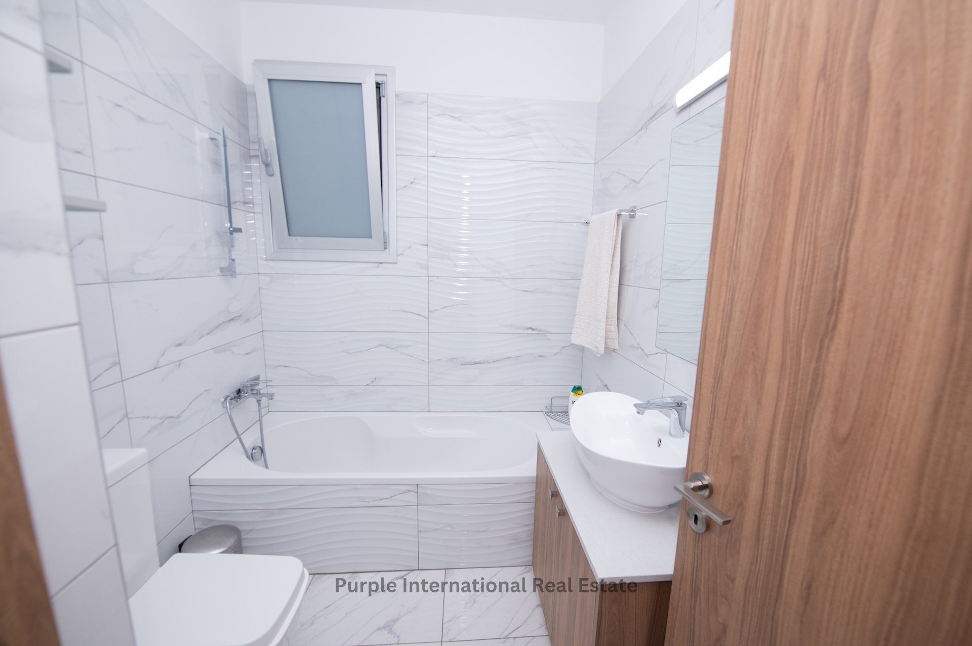 3 bedrooms Apartment in Germasogeia, Limassol, Cyprus No. 36962