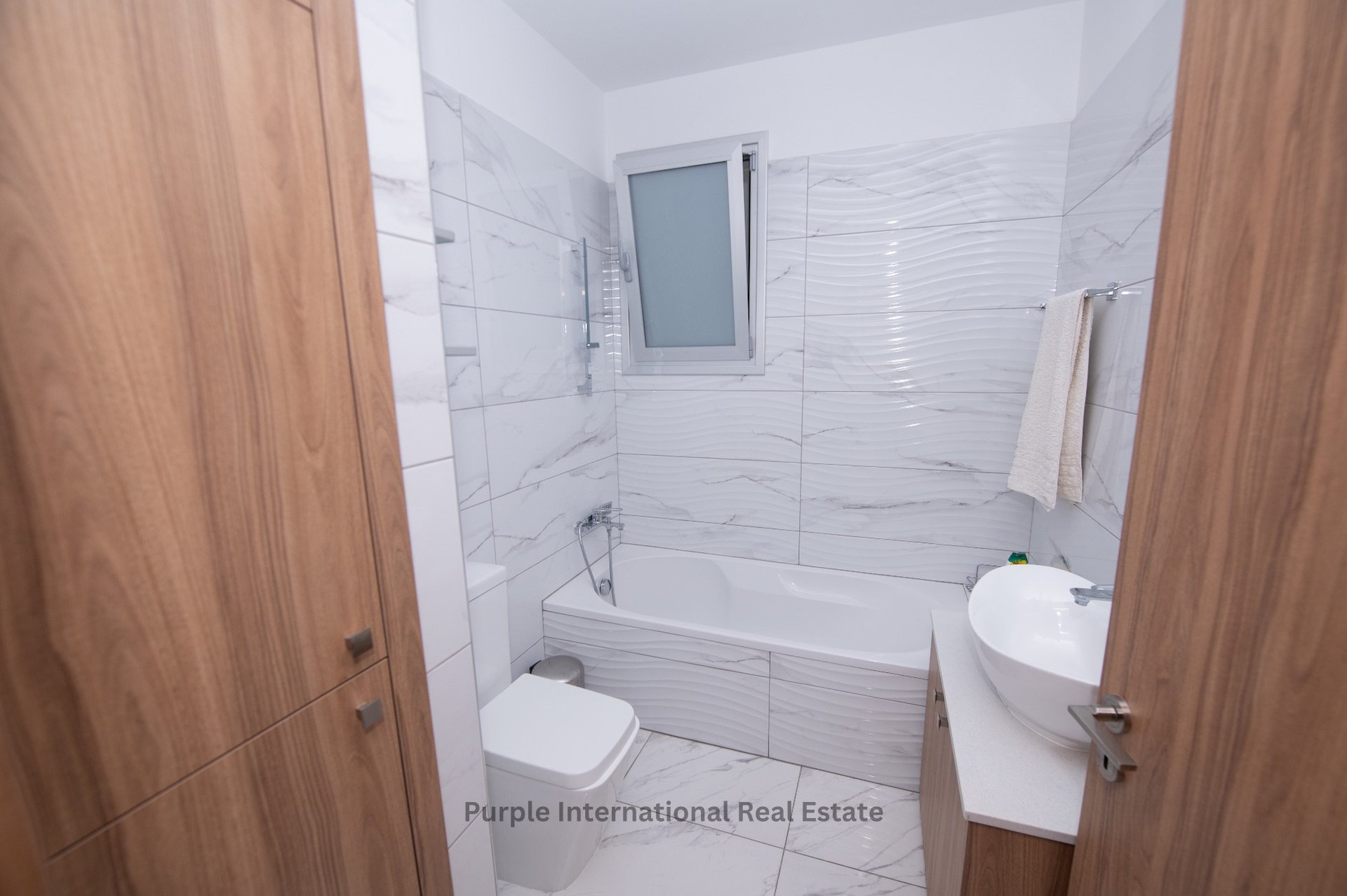 3 bedrooms Apartment in Germasogeia, Limassol, Cyprus No. 36962