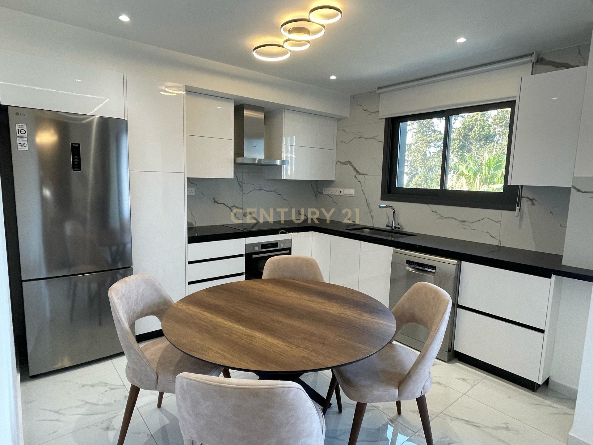 2 bedrooms Penthouse in Zakaki, Limassol, Cyprus No. 56061