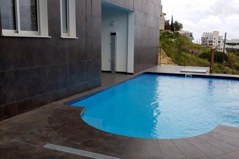 3 bedrooms Apartment in Limassol,  No. 38405 7