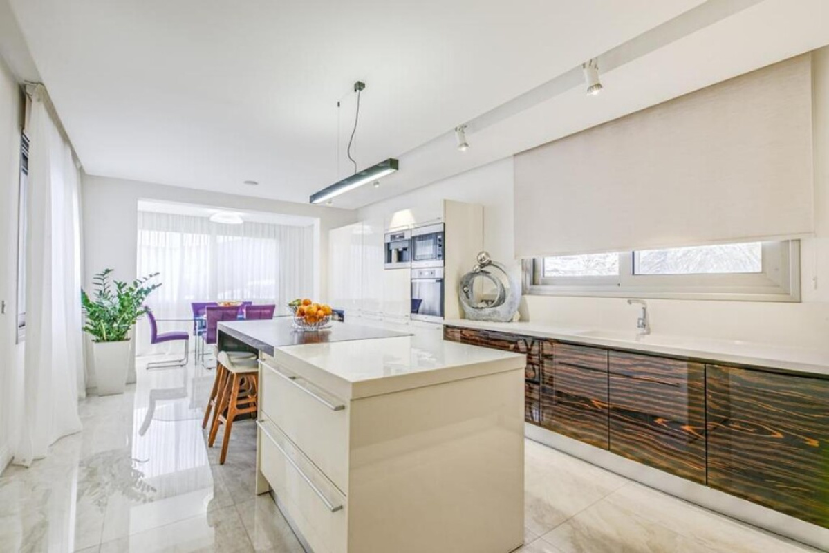 5 bedrooms Villa in Limassol, Cyprus No. 38882